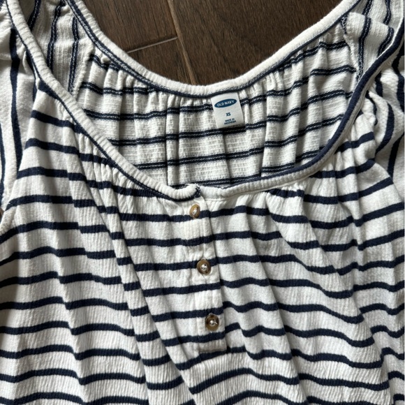 Old Navy Striped Flutter Sleeve Top - Picture 2 of 2